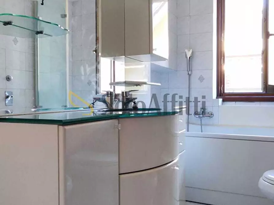 Immagine 15 di Bilocale in affitto  in Via Oliviero Limonta a Cinisello Balsamo