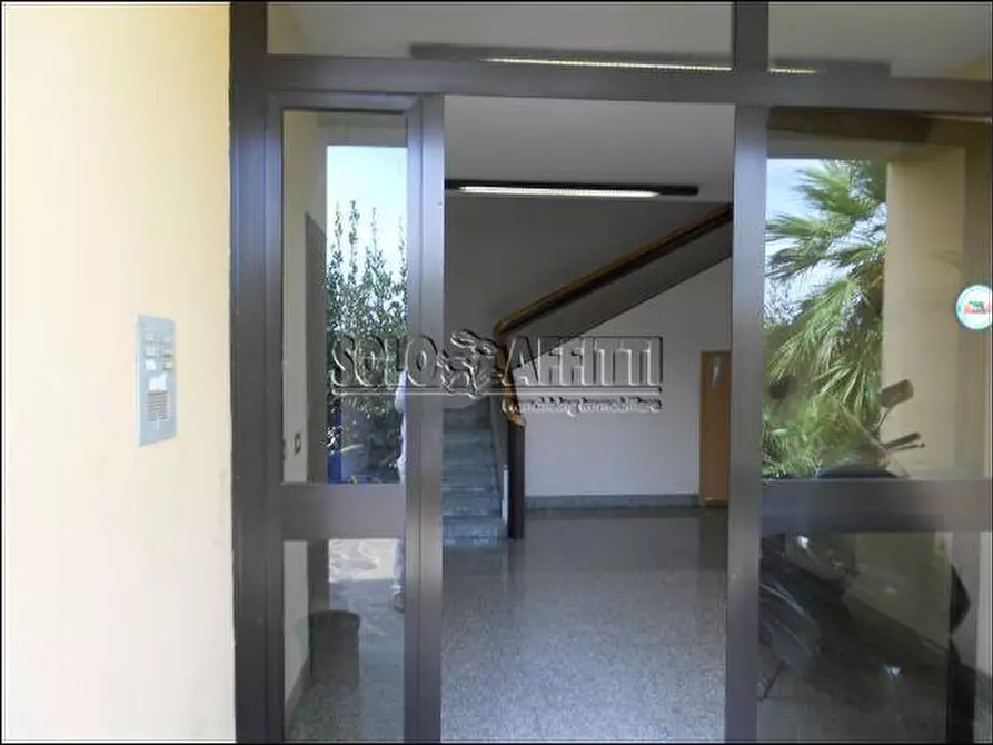 Immagine 10 di Ufficio in affitto  in Via Ivo Oliveti a Fiumicino