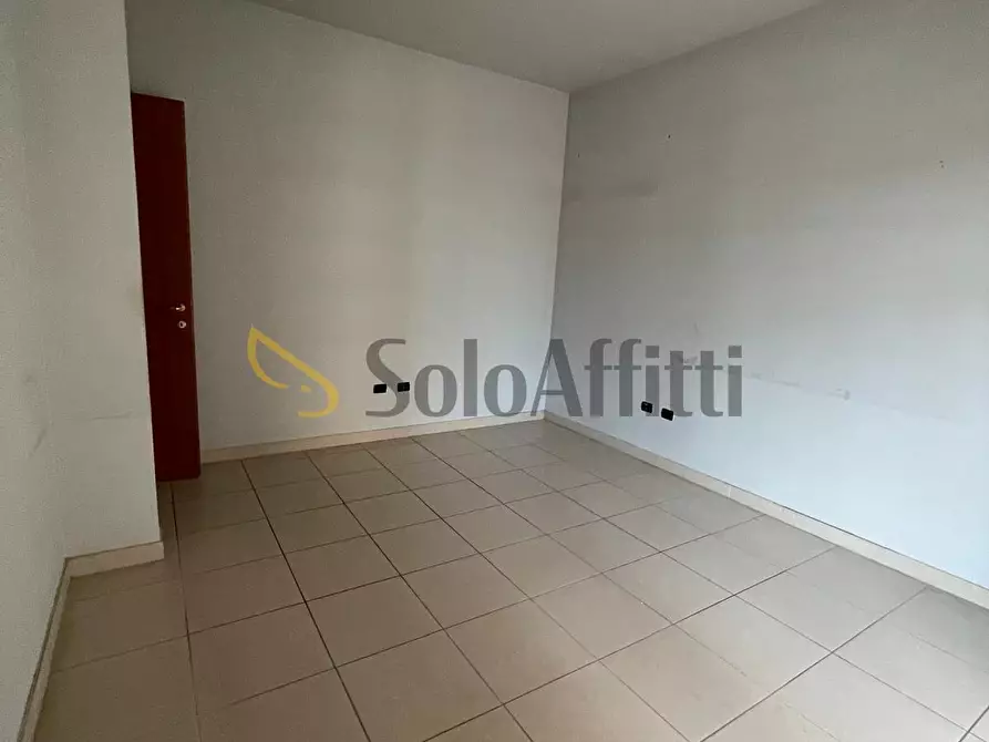 Immagine 25 di Pentalocale in affitto  a Sora