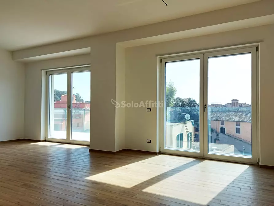 Immagine 19 di Trilocale in affitto  in Via del Castello a Roma