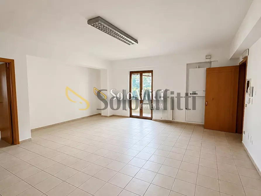 Immagine 3 di Quadrilocale in affitto  in Via del Gallitello a Potenza