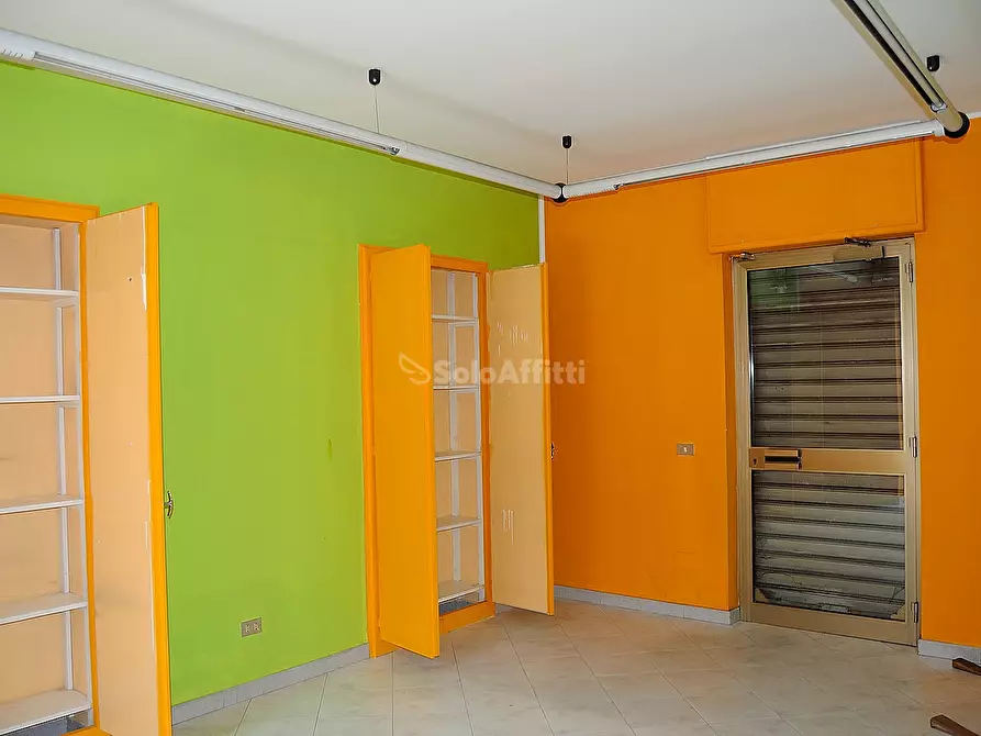 Immagine 8 di Locale commerciale in affitto  in Via Fratelli Rosselli 7 a Settimo Torinese