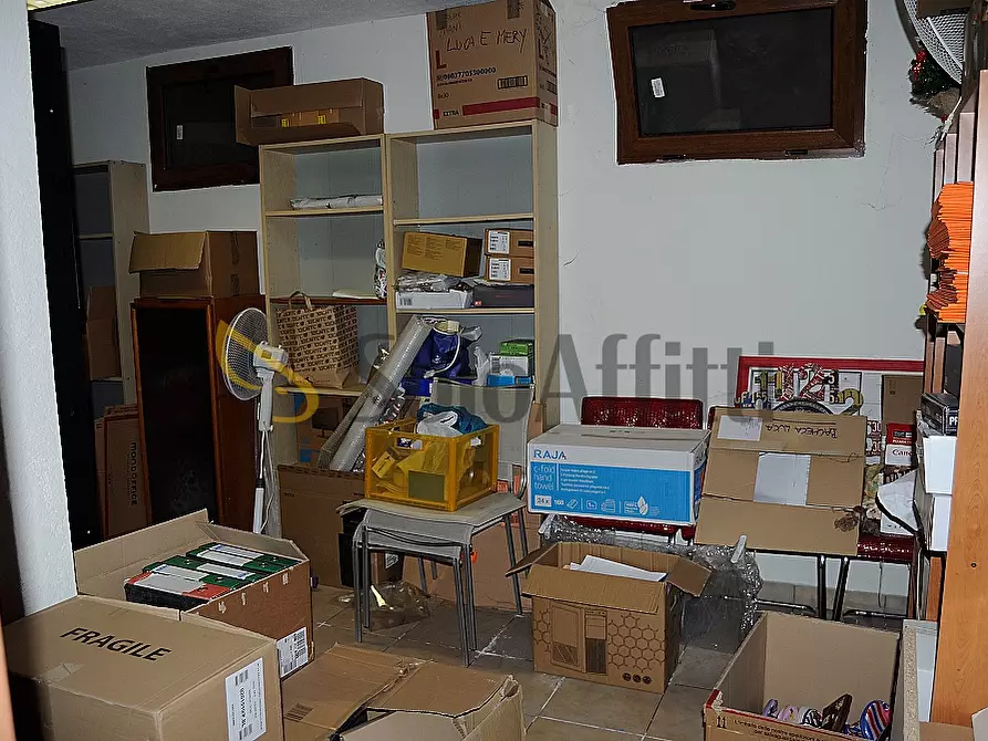 Immagine 11 di Locale commerciale in affitto  in Via Giuseppe Verdi 13 a Settimo Torinese