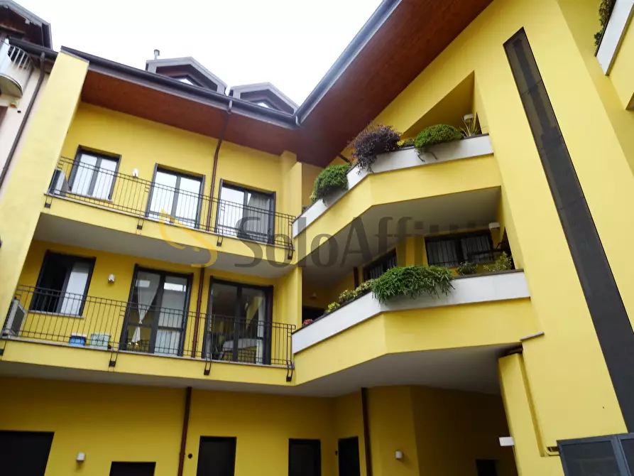 Immagine 15 di Trilocale in affitto  a Gallarate