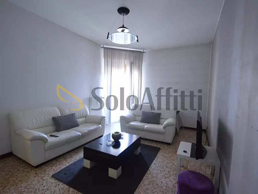 Immagine 1 di Trilocale in affitto  in Via Resistenza 5 a Opera