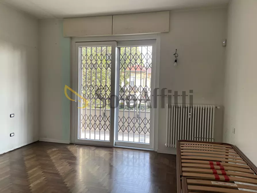 Immagine 27 di Trilocale in affitto  in via m.d'azeglio 25 a Busto Arsizio