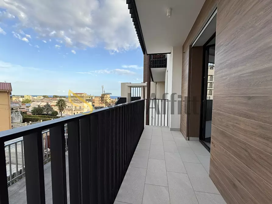 Immagine 11 di Trilocale in affitto  a Catanzaro