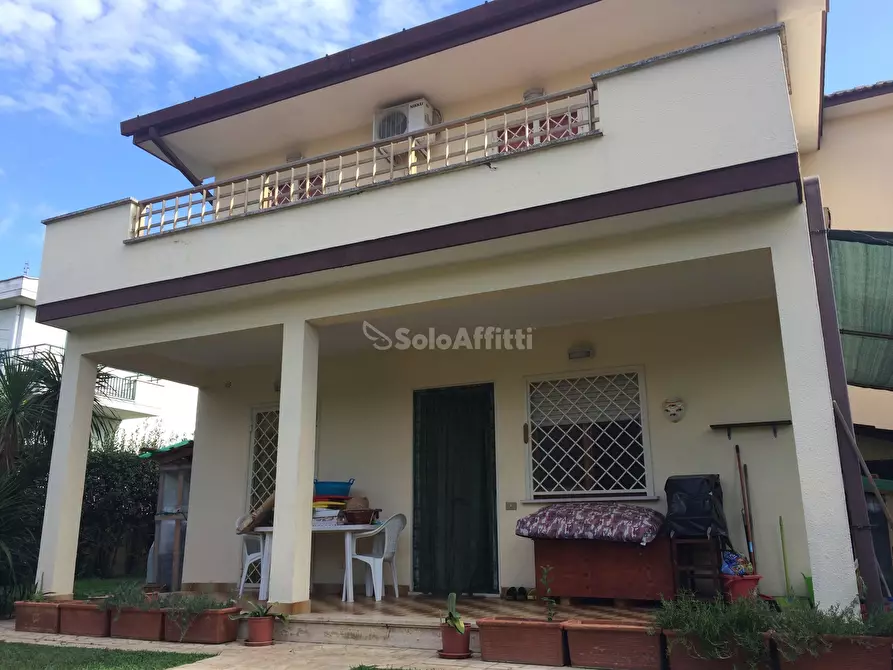Immagine 5 di Villa in affitto  in Via Adda a Anzio