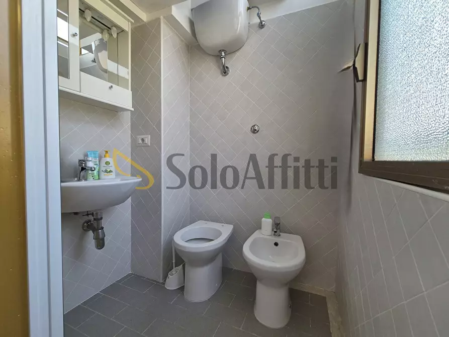 Immagine 8 di Stanza singola in affitto  a Catanzaro