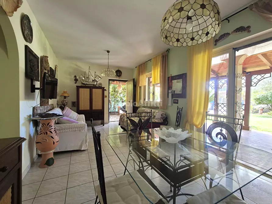 Immagine 11 di Villa in affitto  a Borgia