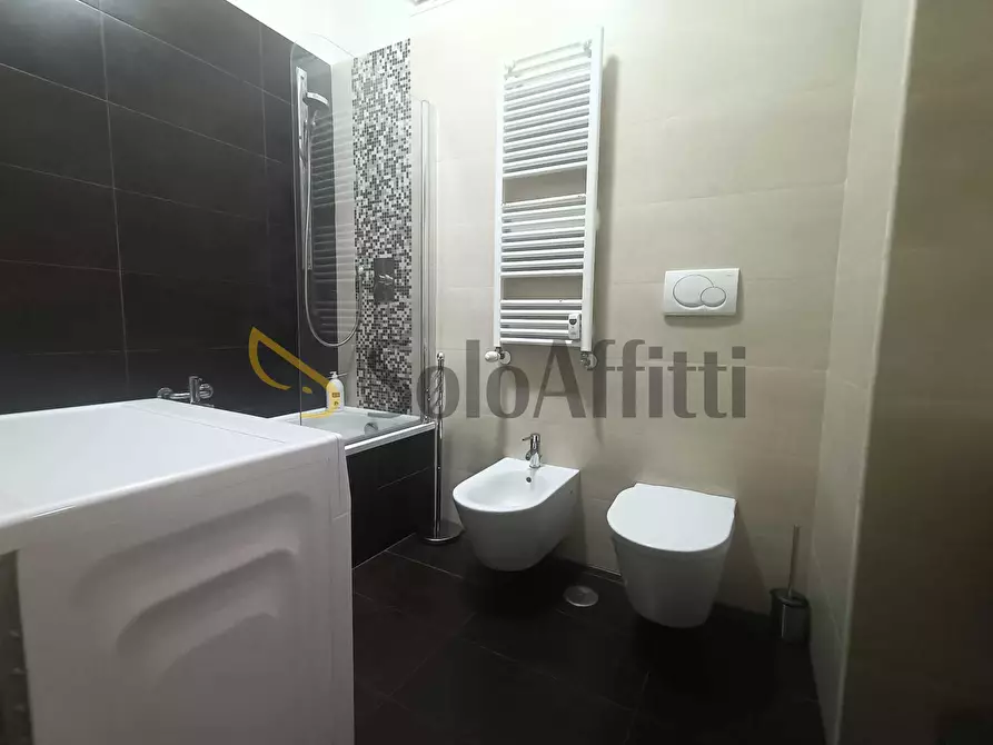 Immagine 19 di Trilocale in affitto  in Via Teresa Gnoli a Roma