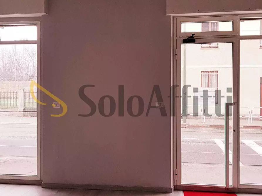 Immagine 7 di Locale commerciale in affitto  in VIA PASSO BUOLE 79 a Torino