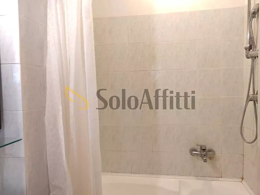 Immagine 18 di Bilocale in affitto  in Via dei Gonzaga a Roma