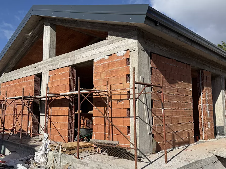 Immagine 5 di Villa in vendita  in Via Aristotele 14 a Mascalucia