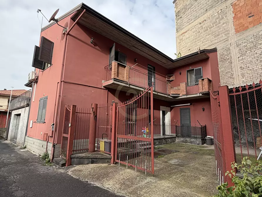 Immagine 1 di Casa semindipendente in vendita  a Belpasso