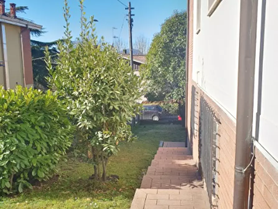 Immagine 8 di Casa bifamiliare in vendita  in VIA MARCONI 60 a Fornovo Di Taro