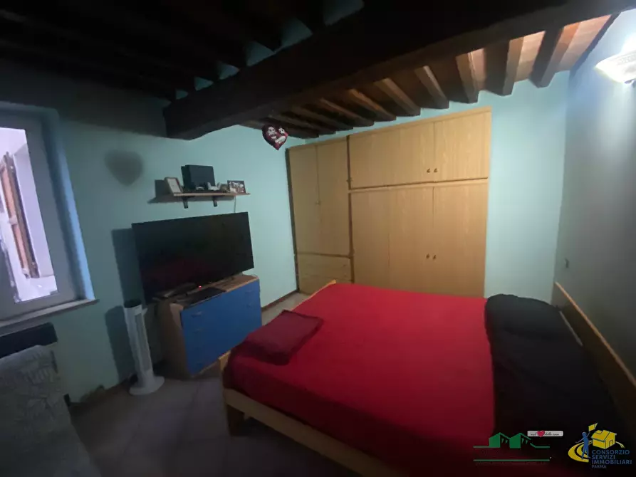 Immagine 9 di Trilocale in vendita  in Via Roma a Medesano