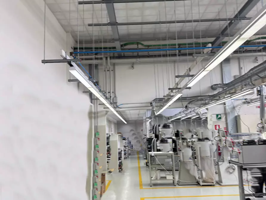 Immagine 5 di Attività artigianale in affitto  in Via La Spezia 158 a Parma