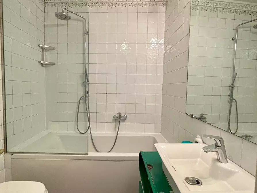 Immagine 13 di Trilocale in affitto  in Borgo Santo Spirito a Parma