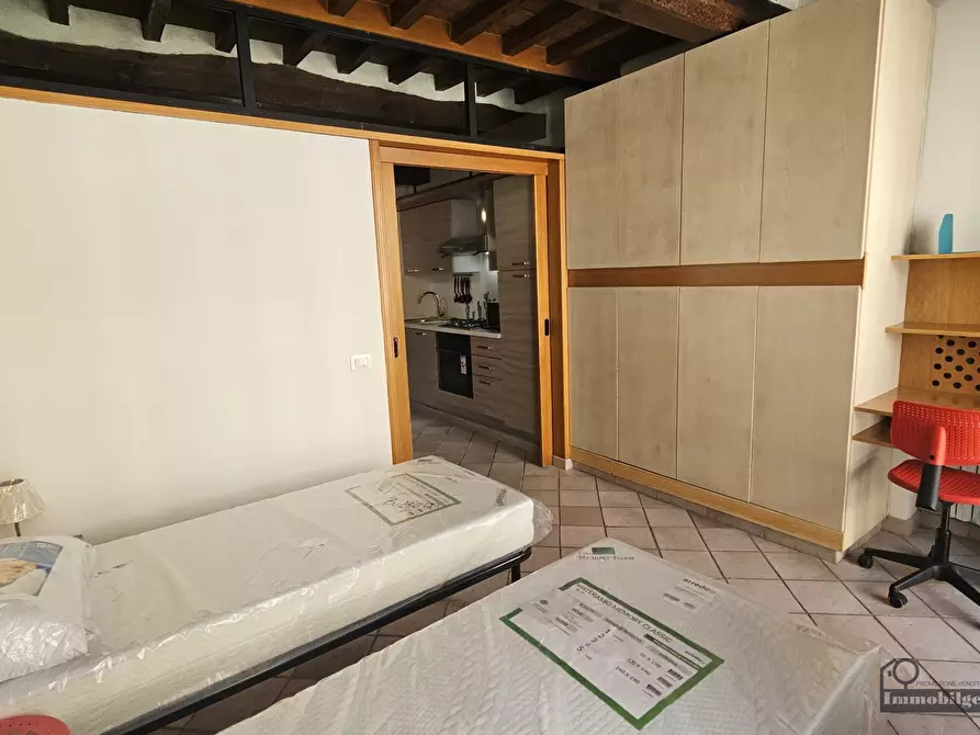 Immagine 23 di Bilocale in vendita  in Strada Giuseppe Garibaldi 47 a Parma