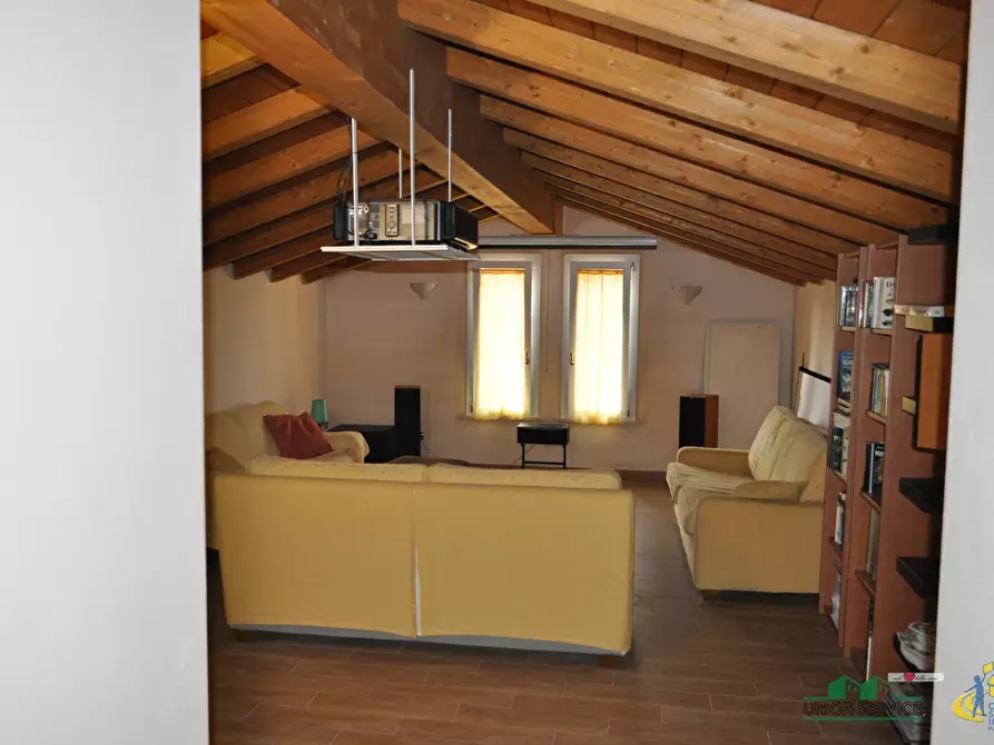 Immagine 22 di Villa in vendita  in Piazza I° Maggio a Sissa Trecasali