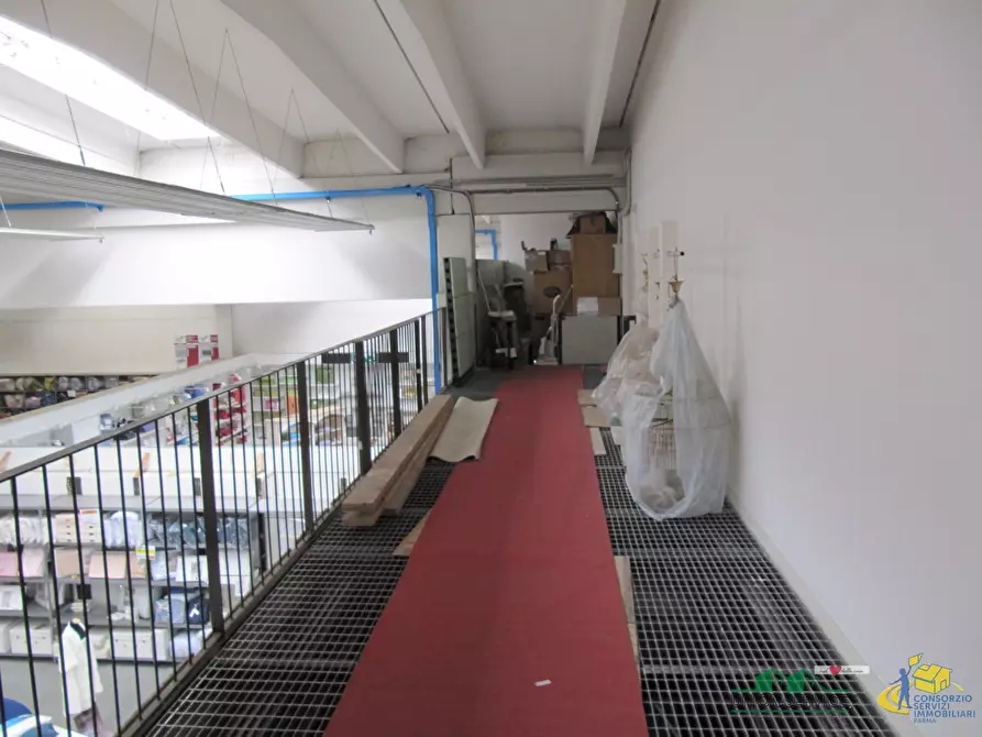 Immagine 7 di Attività artigianale in vendita  in via Forlanini a Parma
