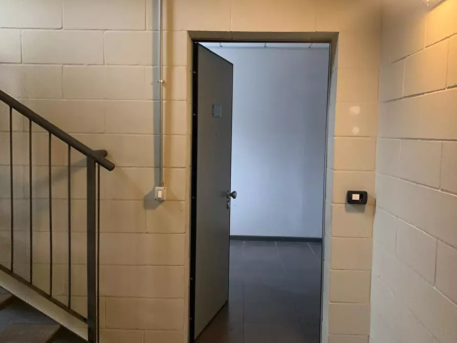 Immagine 3 di Ufficio in affitto  in Via Enrico Fermi a Fontevivo