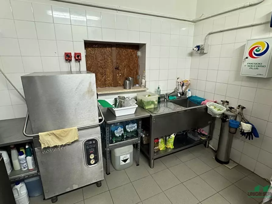 Immagine 35 di Bar / Ristorante in vendita  in Via La Spezia 32 a Collecchio