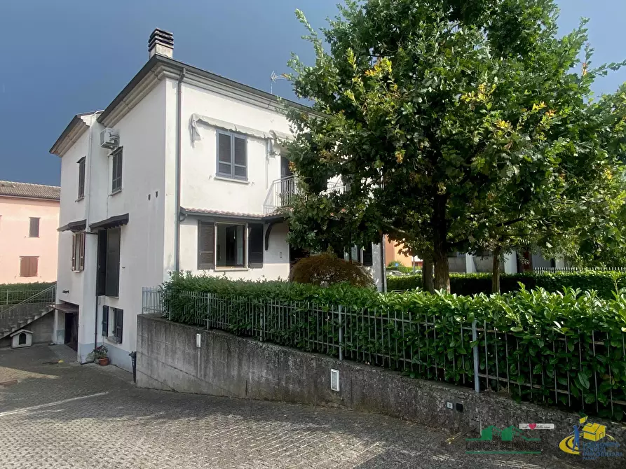 Immagine 6 di Casa bifamiliare in vendita  in Via Pietro Nenni 9 a Noceto