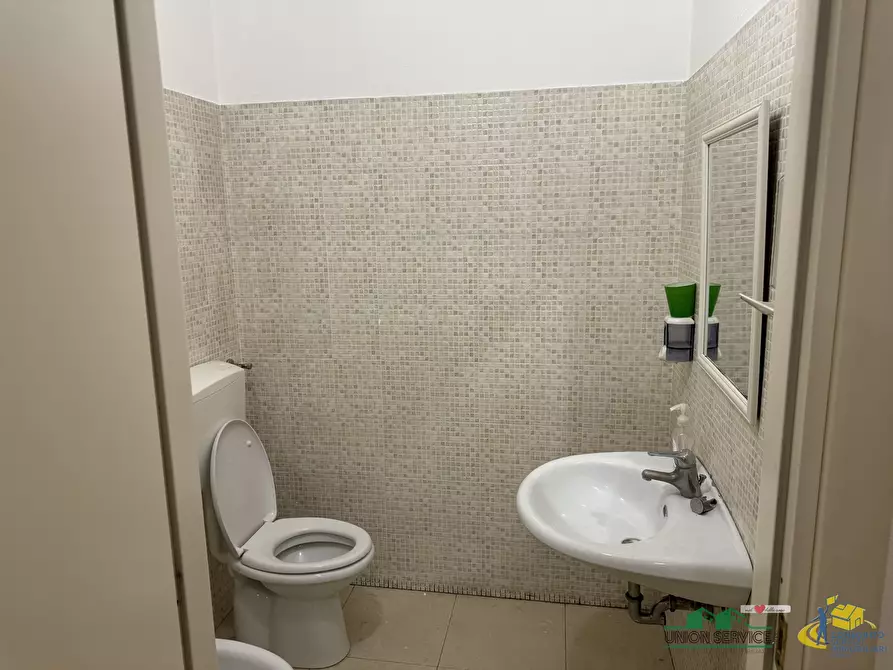 Immagine 10 di Ufficio in vendita  in Strada Baganzola a Parma