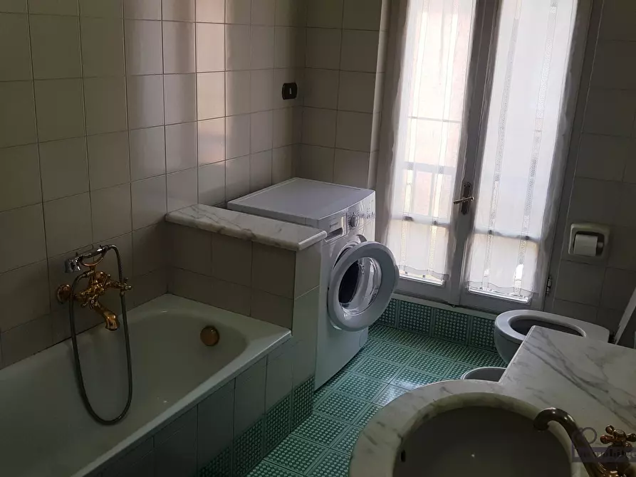 Immagine 29 di Trilocale in affitto  in Borgo Schizzati 17 a Parma