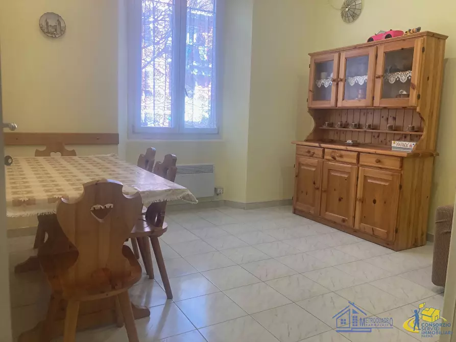 Immagine 5 di Bilocale in vendita  in Via Milano a Lerici