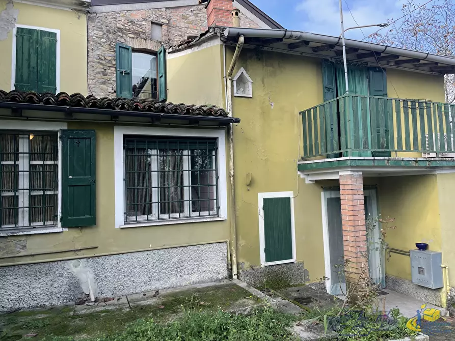 Immagine 1 di Porzione di casa in vendita  in via goiano a Langhirano