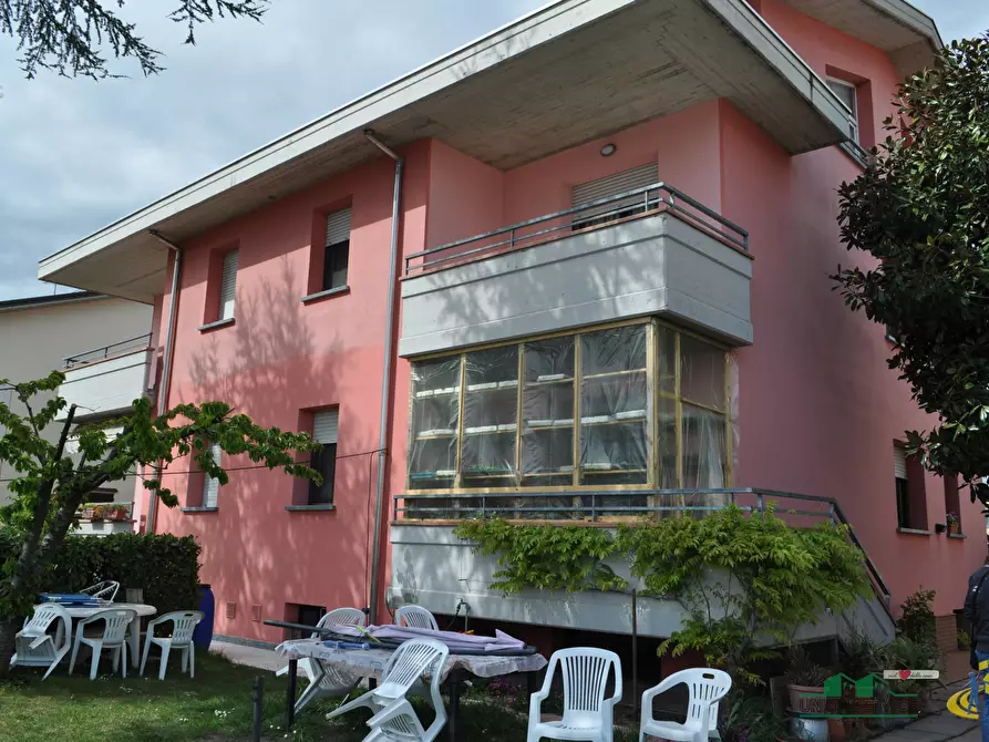 Immagine 5 di Porzione di casa in vendita  in Via Parigi a Collecchio