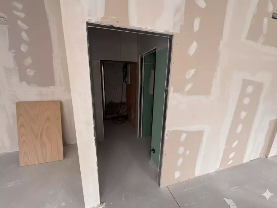 Immagine 18 di Locale commerciale in vendita  in Via XXIV Maggio 25 a Fornovo Di Taro