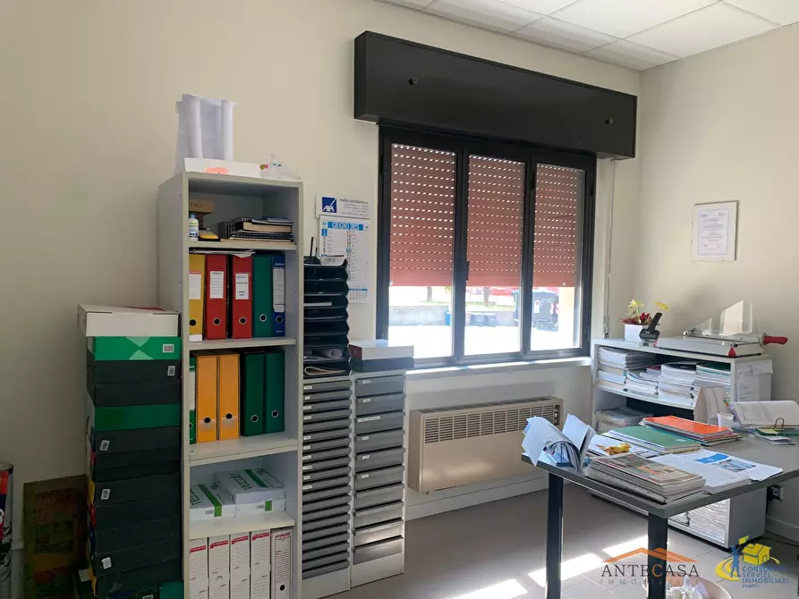 Immagine 13 di Attività artigianale in vendita  a Collecchio