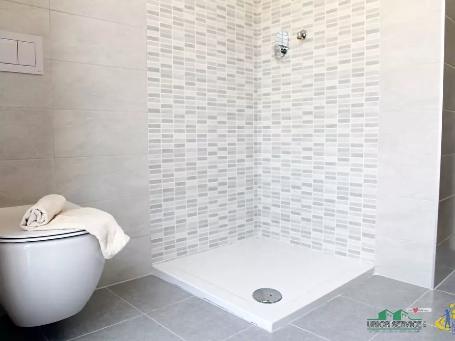 Immagine 22 di Casa bifamiliare in vendita  a Parma