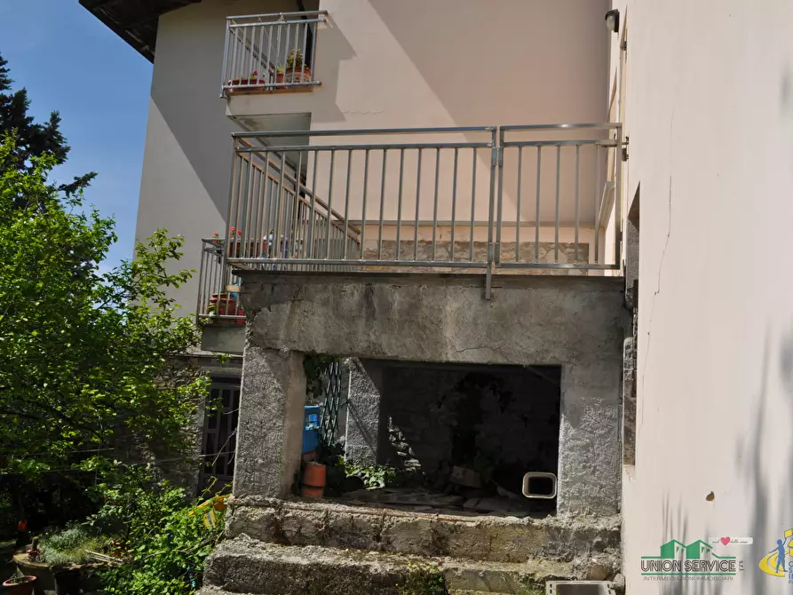 Immagine 26 di Porzione di casa in vendita  in Montesalso a Varano De' Melegari