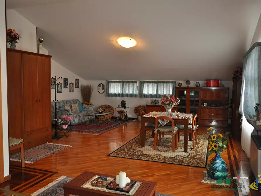 Immagine 43 di Porzione di casa in vendita  in Via Parigi a Collecchio