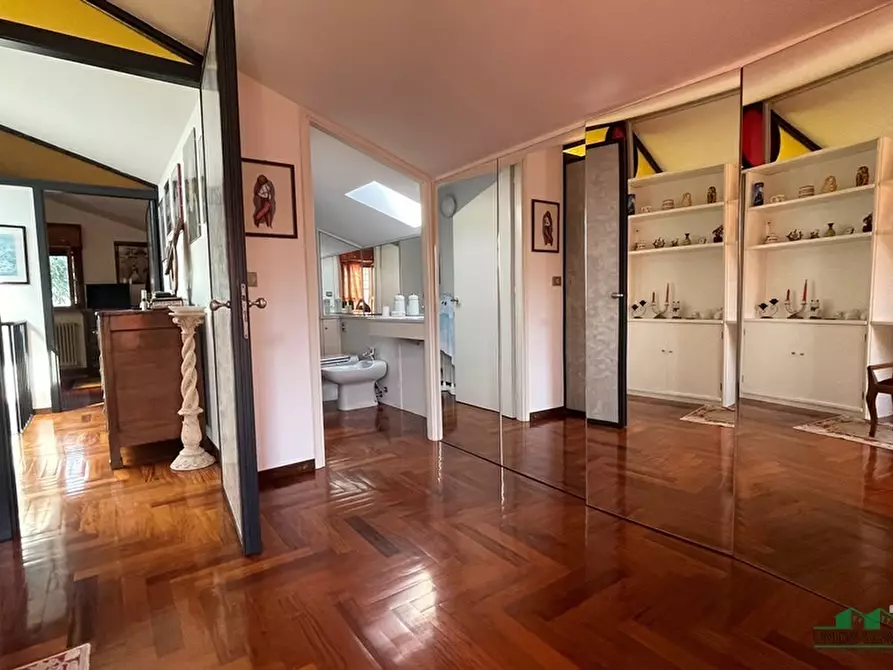 Immagine 38 di Quadrilocale in vendita  in Strada Comunale Farnese 48 a Parma