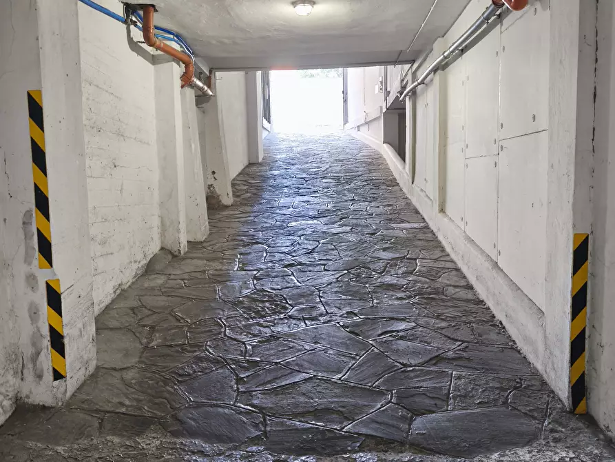 Immagine 7 di Garage in vendita  in Borgo Sorgo 12 a Parma