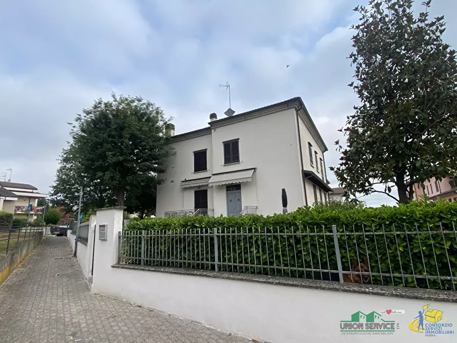 Immagine 8 di Casa bifamiliare in vendita  in Via Pietro Nenni 7/9 a Noceto