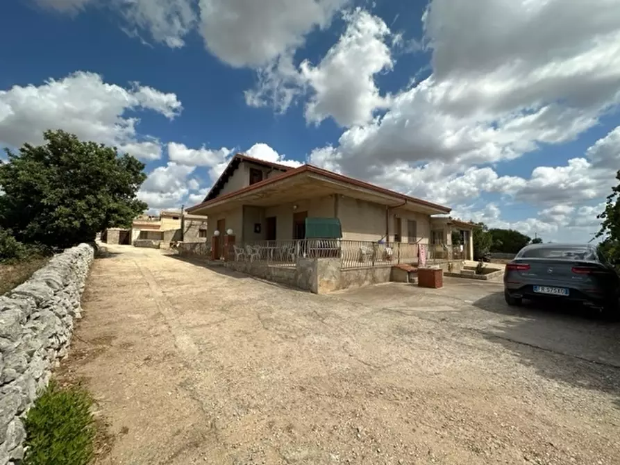 Immagine 3 di Villa in vendita  in Strada Statale a Modica