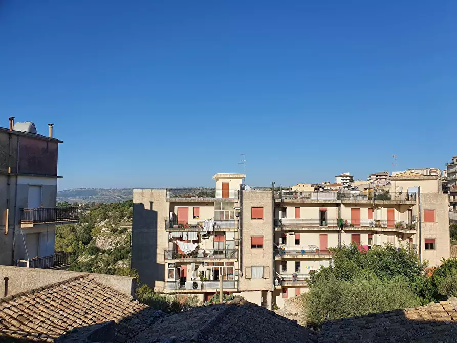 Immagine 12 di Porzione di casa in vendita  in Via Piemonte 61 a Modica
