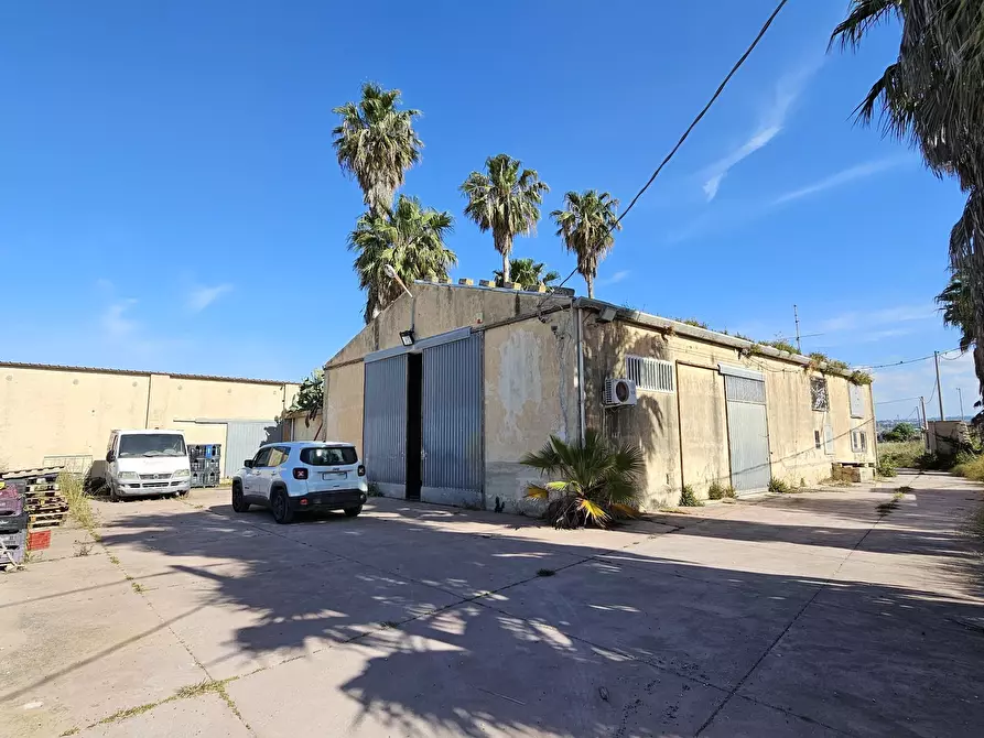 Immagine 5 di Magazzino in vendita  in Via Ferro di Cavallo 94/1 a Scicli