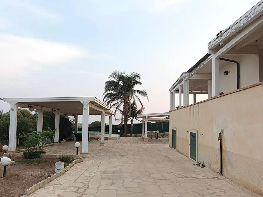 Immagine 25 di Villa in vendita  a Modica