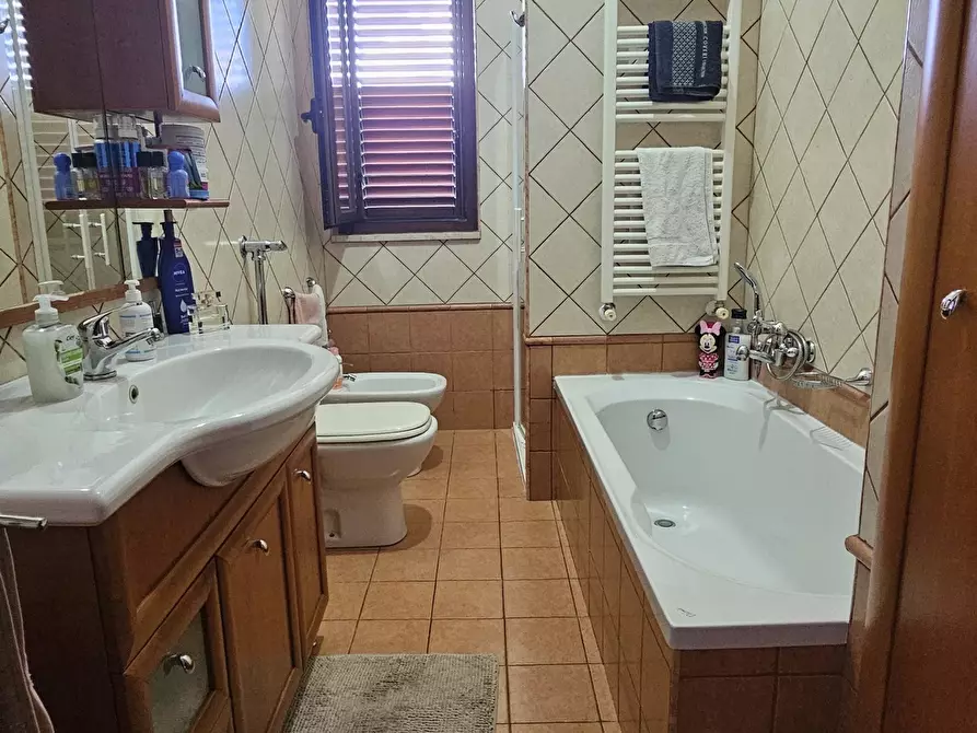 Immagine 10 di Appartamento in vendita  in Traversa III Destra Loreto 27 a Modica