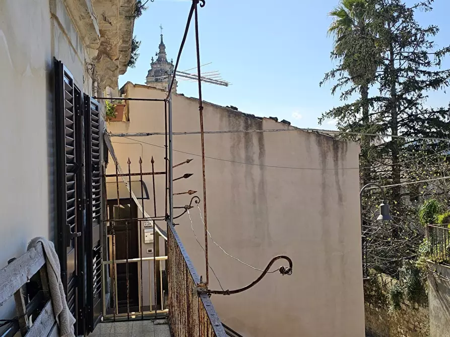 Immagine 2 di Casa indipendente in vendita  in Via Calamezzana 73/1 a Modica