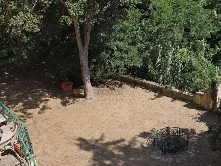 Immagine 32 di Villa in vendita  a Lucca