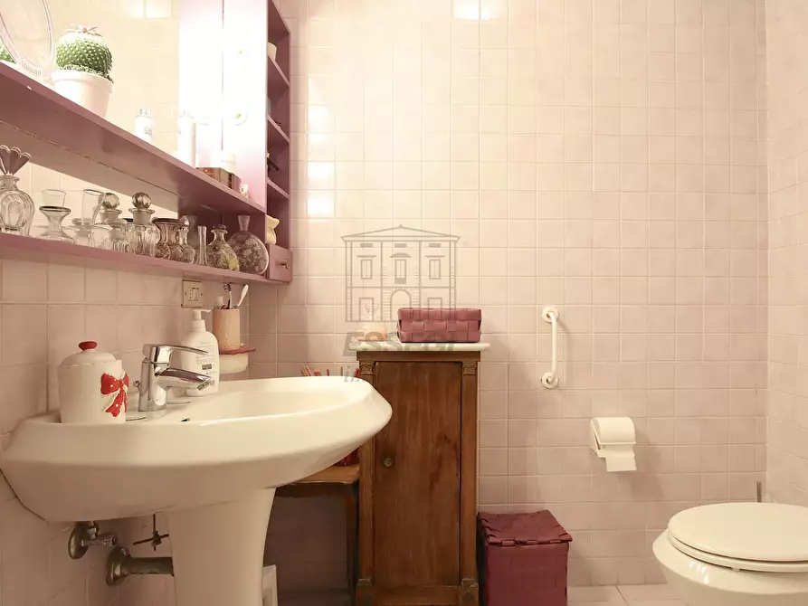 Immagine 16 di Appartamento in vendita  in via beccheria 35 a Lucca